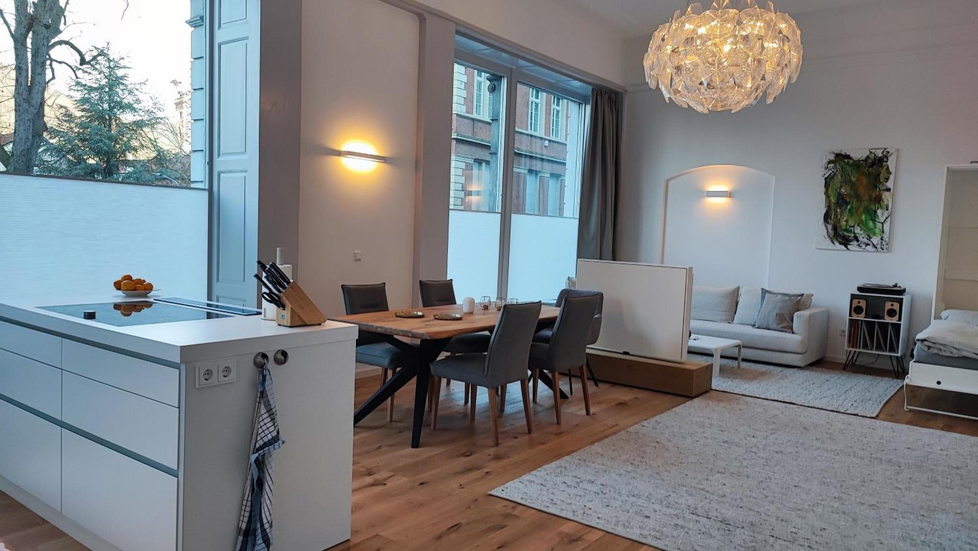 Moderner Luxus In Barockem Gewand Apartment